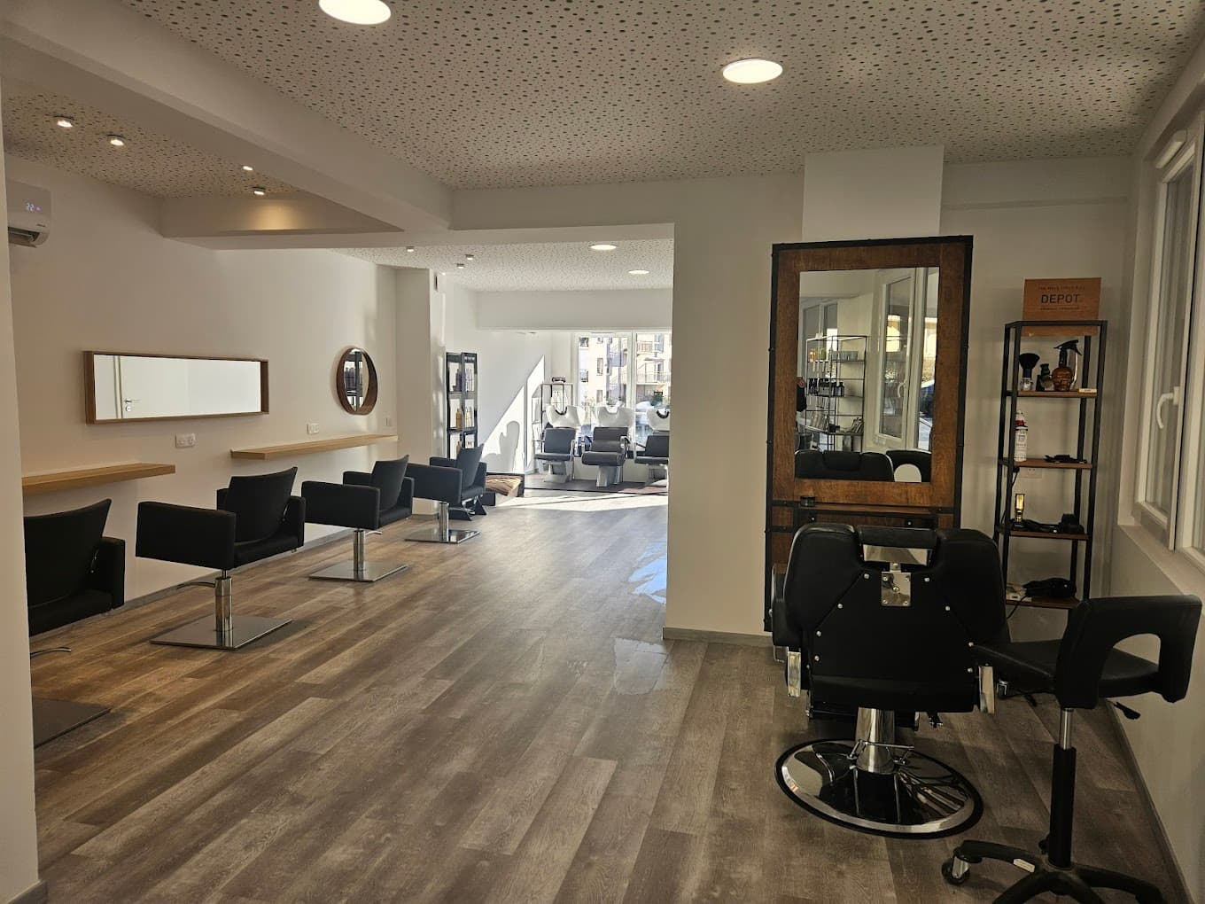Studio L